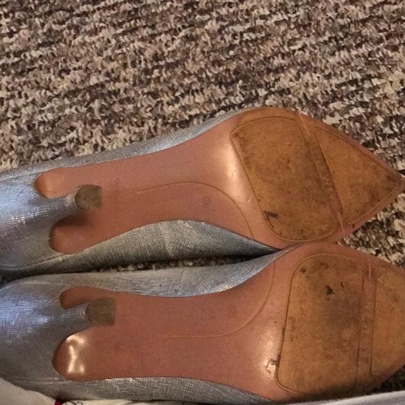 Nine West silver heels - Picture 5 of 9